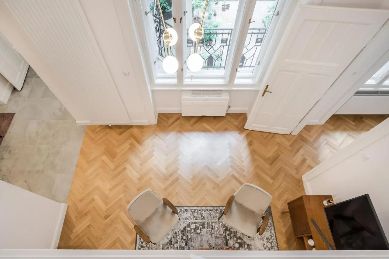 Bpr Scandi Home - Designer Apt At Kiraly Street With Ac Budapest Apartment