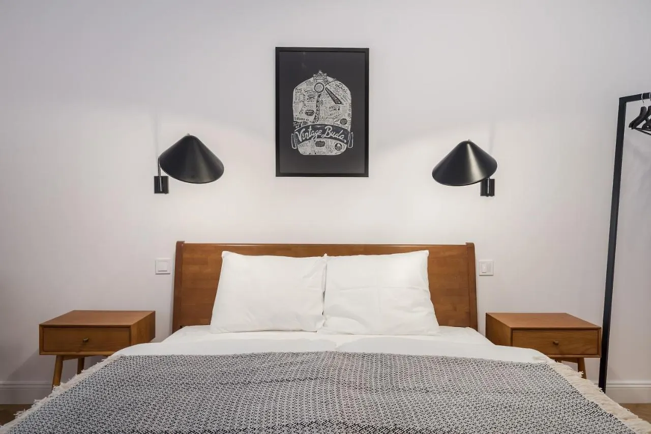 Bpr Scandi Home - Designer Apt At Kiraly Street With Ac Budapest Hungary