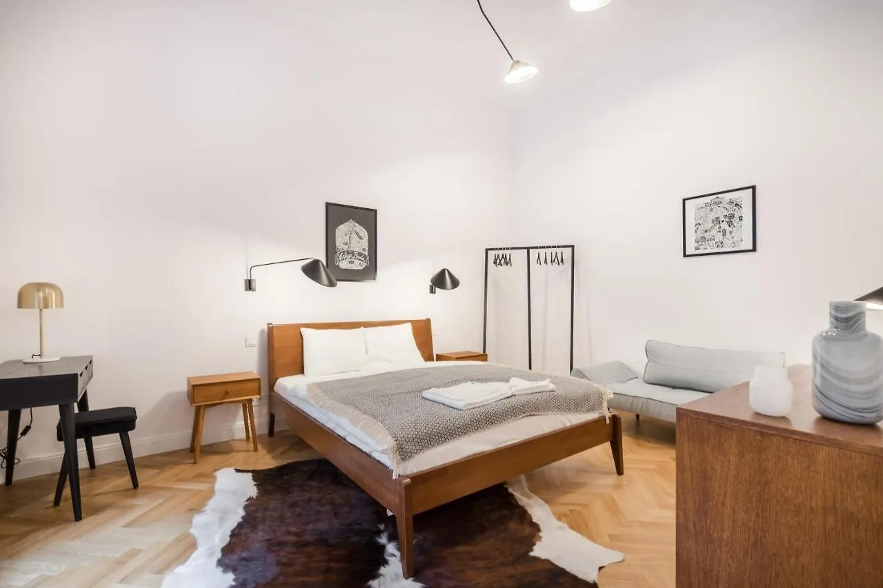 Bpr Scandi Home - Designer Apt At Kiraly Street With Ac Budapest 0*,  Hungary