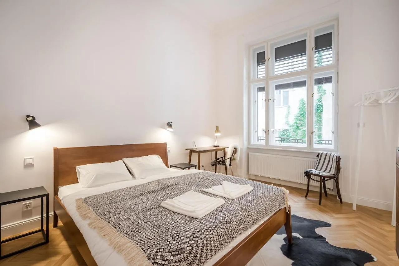 Bpr Scandi Home - Designer Apt At Kiraly Street With Ac Budapest Apartment